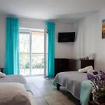 Goscinne Lawendowy Dwor Homestay *