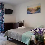 Homestay Goscinne Lawendowy Dwor Mikoszewo