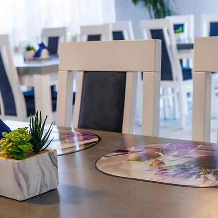 בית אירוח Goscinne Lawendowy Dwor מיקוז'בו