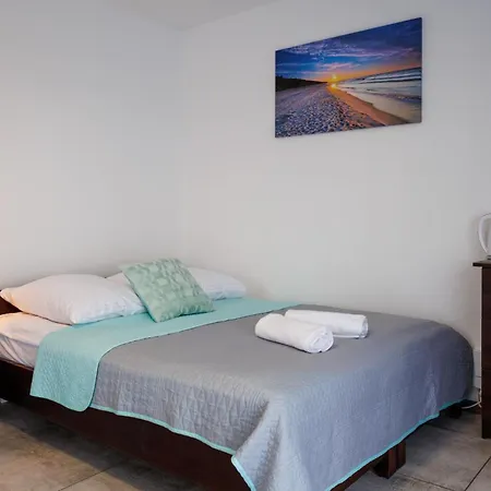 Goscinne Lawendowy Dwor בית אירוח *