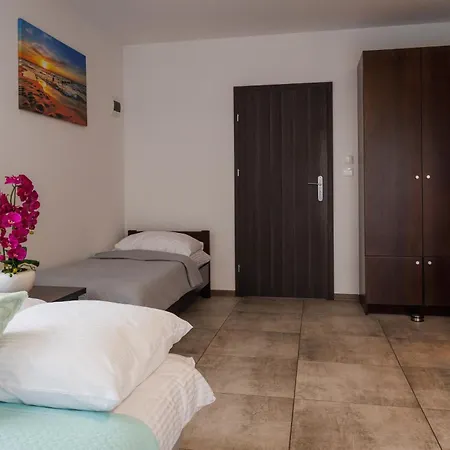 Goscinne Lawendowy Dwor בית אירוח מיקוז'בו